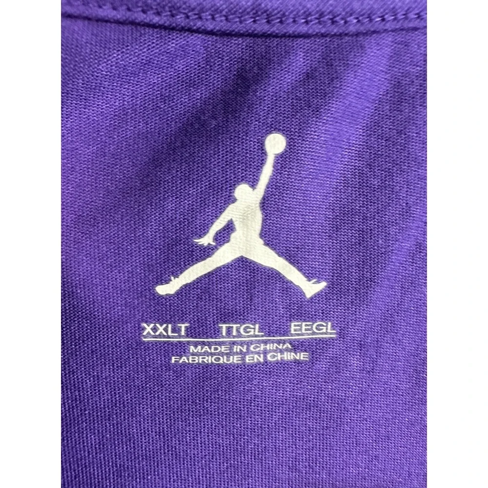 Jordan‎ Charlotte Hornets NBA Purple Graphic T-Shirt Mens XXLT 811409-547 NEW